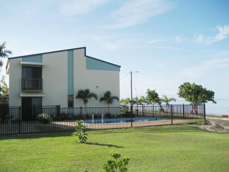 Unit 3/160 Victoria Street, Cardwell QLD 4849