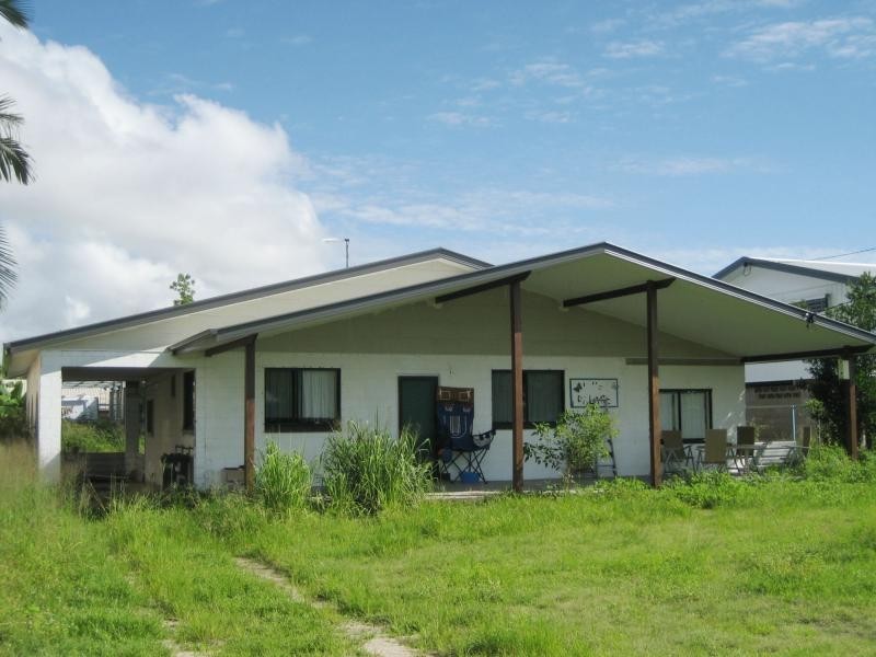 16 Landsdown Street, Cardwell QLD 4849