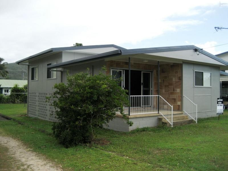 11 Jamieson Street, Cardwell QLD 4849
