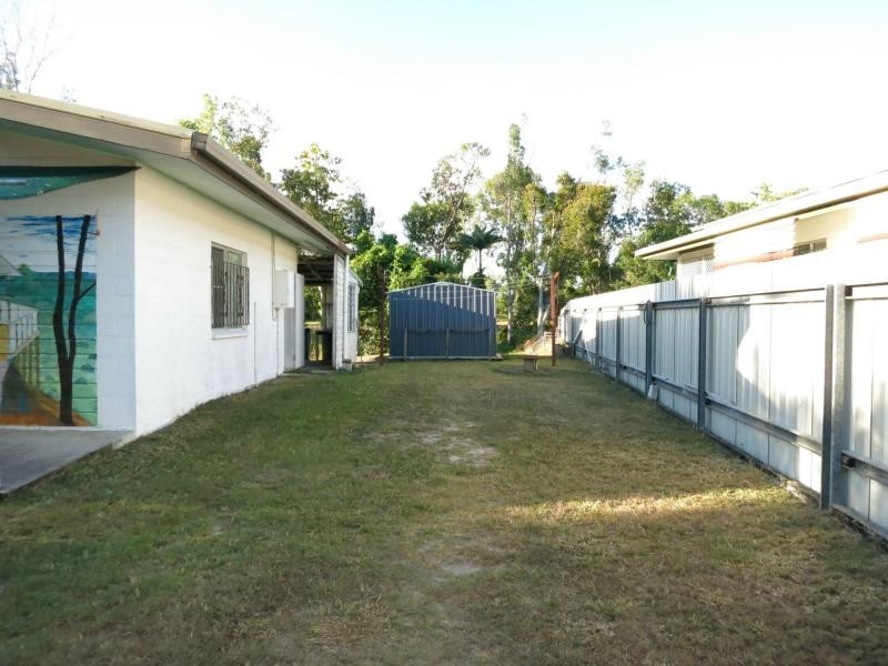 24 Roma Street, Cardwell QLD 4849