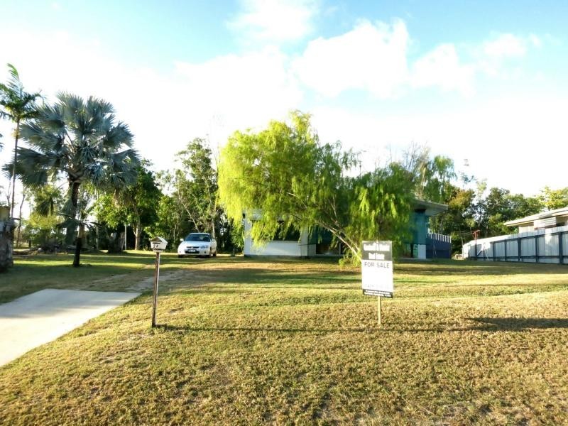 24 Roma Street, Cardwell QLD 4849