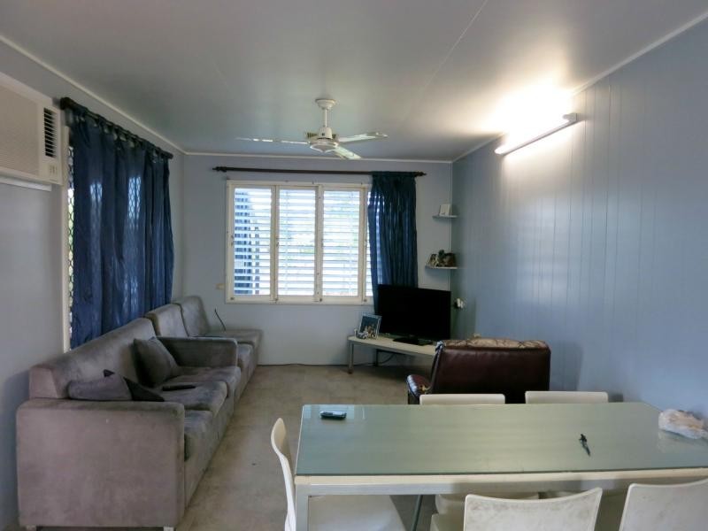 8 Landsdown Street, Cardwell QLD 4849