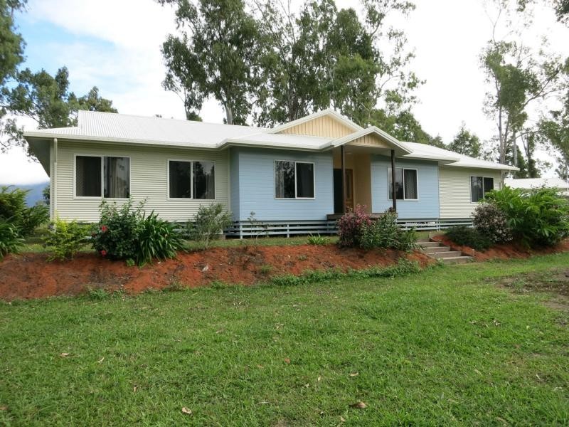 55645 Bruce Highway, Cardwell QLD 4849