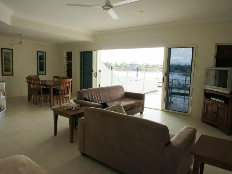 Unit 1/21 Poinciana Boulevard, Cardwell QLD 4849