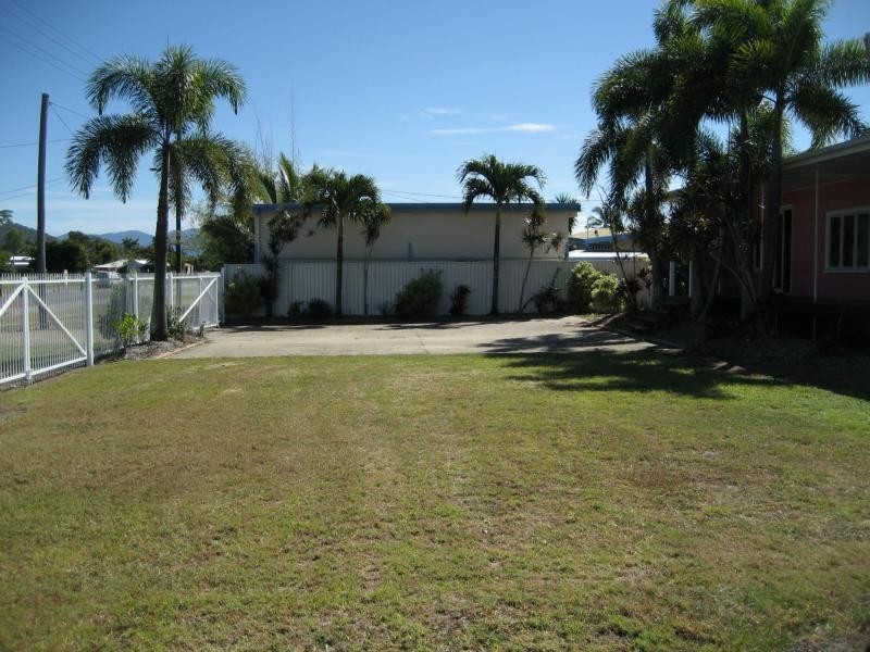 148 Victoria Street, Cardwell QLD 4849
