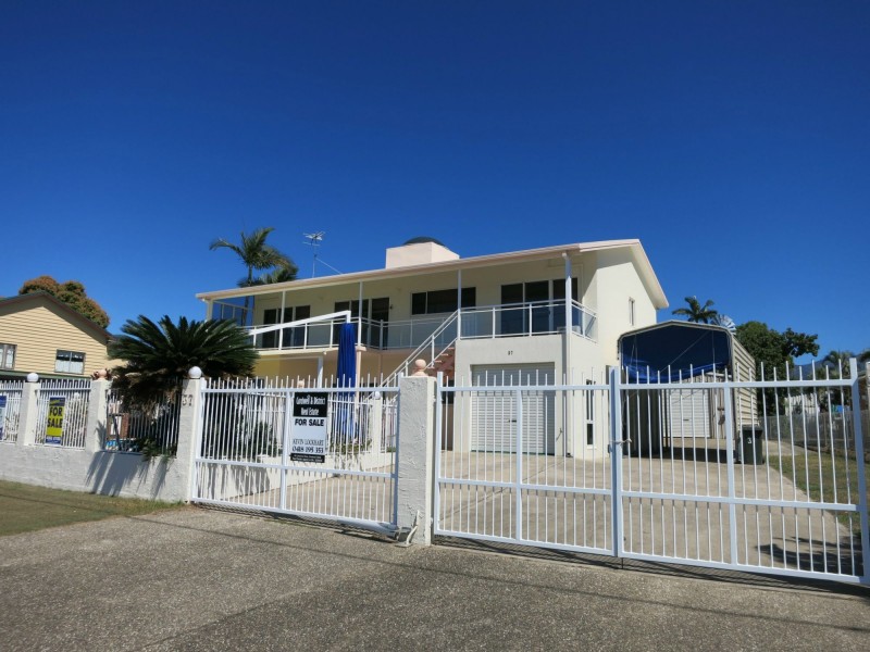 37 Marine Parade, Cardwell QLD 4849