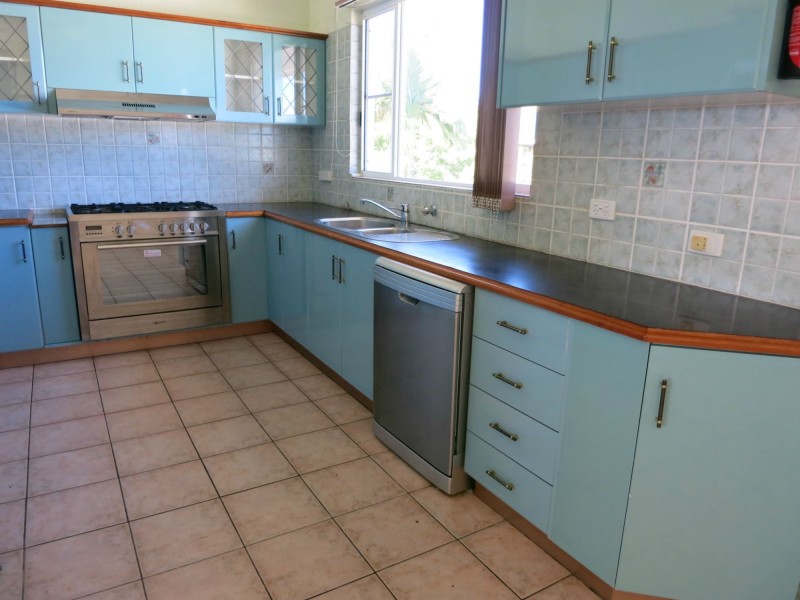 37 Marine Parade, Cardwell QLD 4849