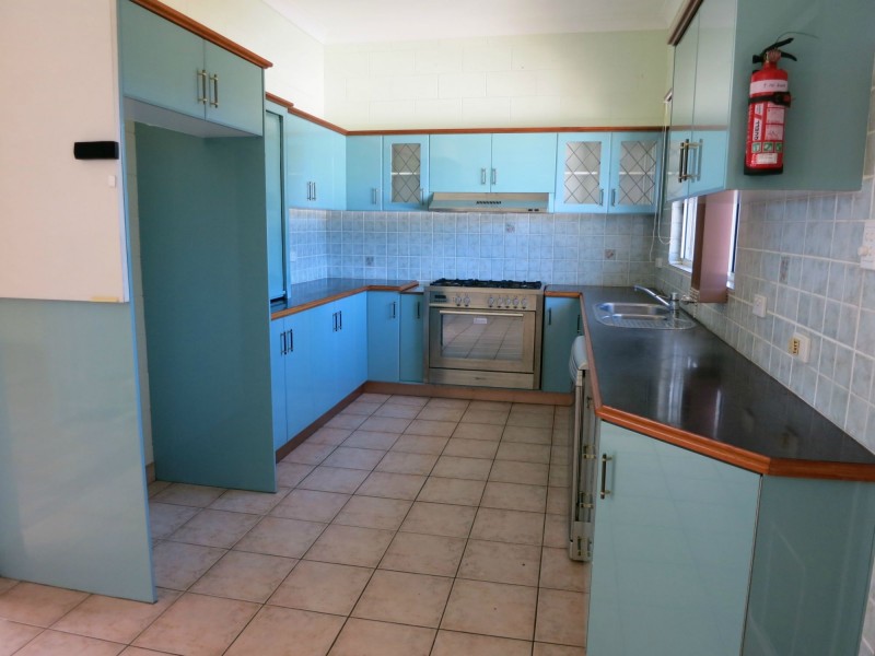 37 Marine Parade, Cardwell QLD 4849