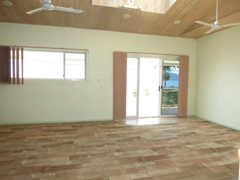 37 Marine Parade, Cardwell QLD 4849