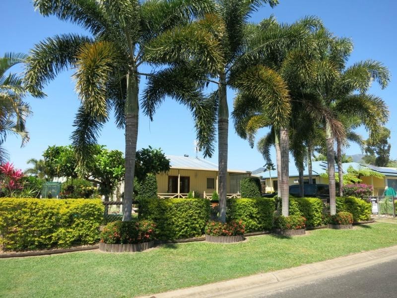 7 Feist Close, Cardwell QLD 4849