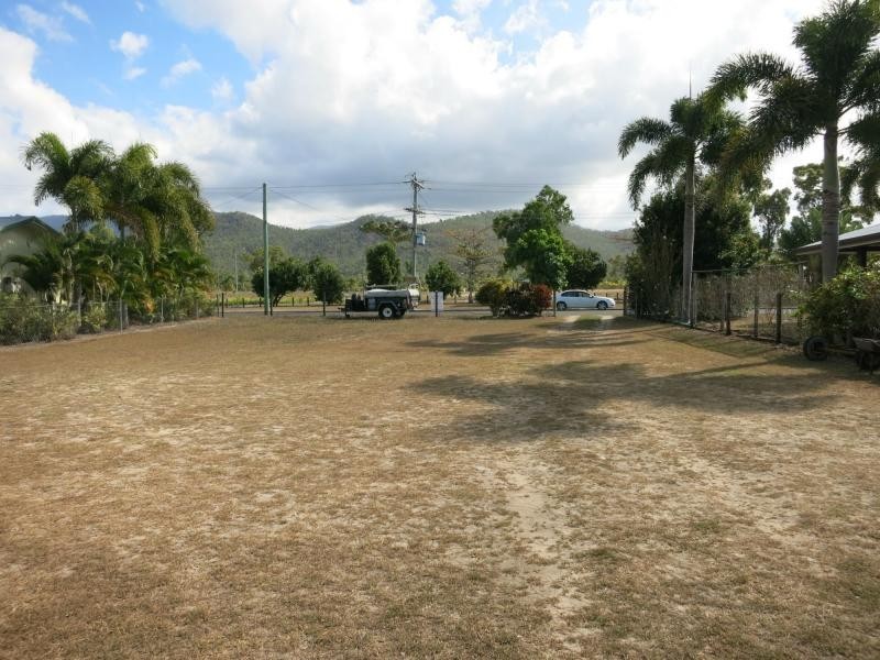 4 White Street, Cardwell QLD 4849