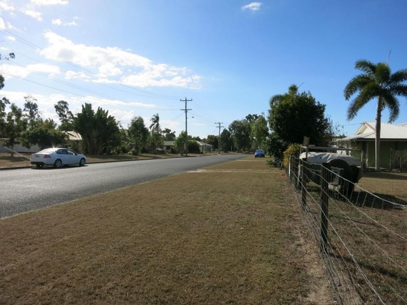 4 White Street, Cardwell QLD 4849
