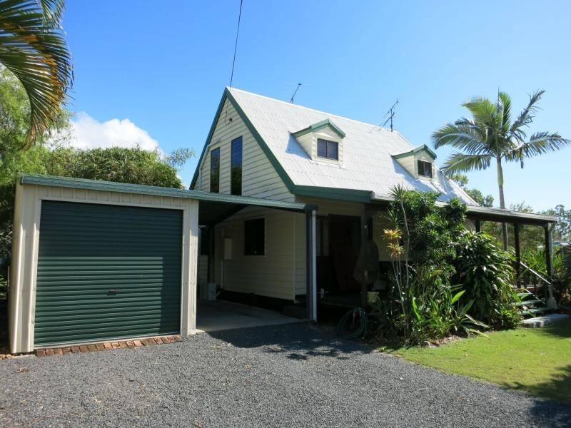 4 Albert Street, Cardwell QLD 4849