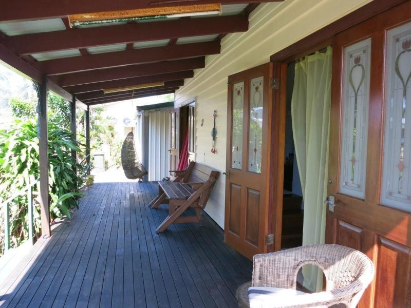 4 Albert Street, Cardwell QLD 4849