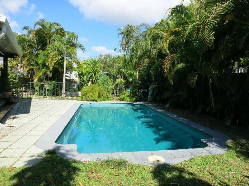 4 Albert Street, Cardwell QLD 4849