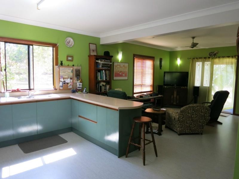 4 Albert Street, Cardwell QLD 4849