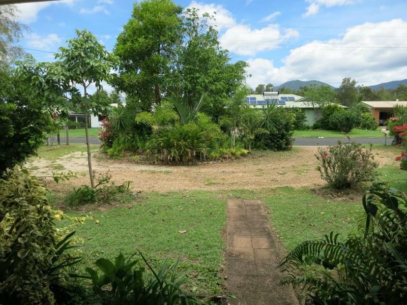 10 Ferguson Street, Cardwell QLD 4849