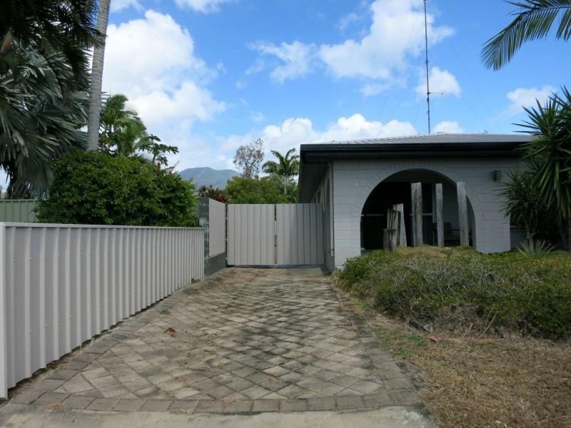 99 Roma Street, Cardwell QLD 4849