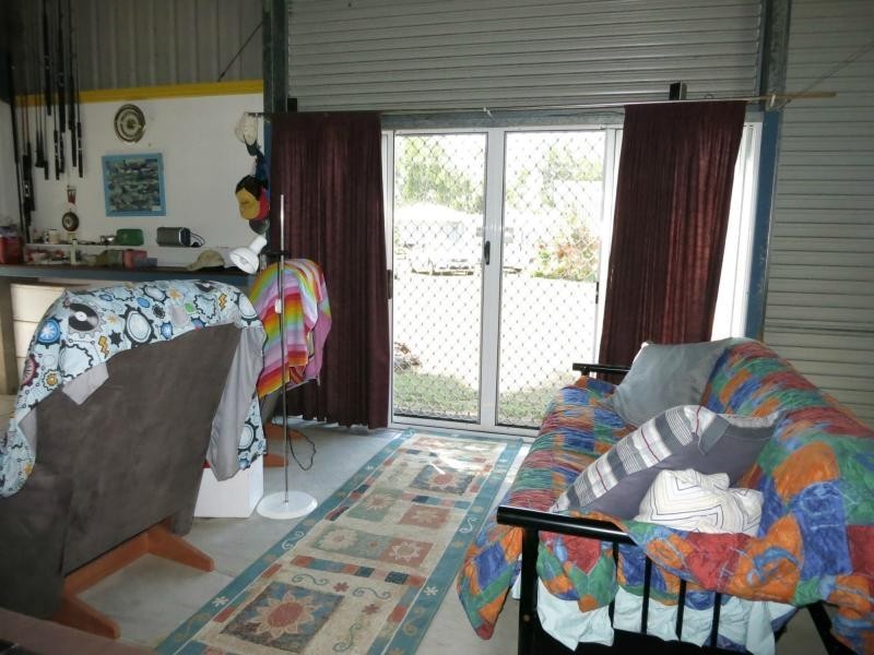 28 Melaleuca Drive, Tully Heads QLD 4854