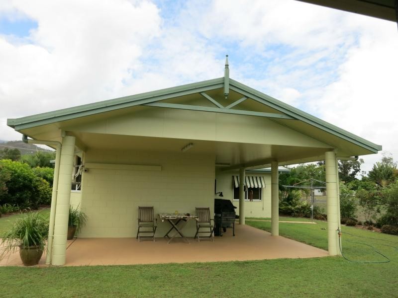 2 White Street, Cardwell QLD 4849