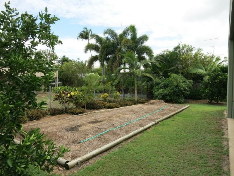 2 White Street, Cardwell QLD 4849