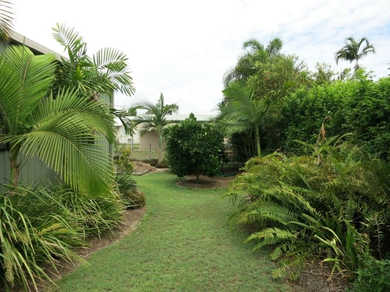 2 White Street, Cardwell QLD 4849