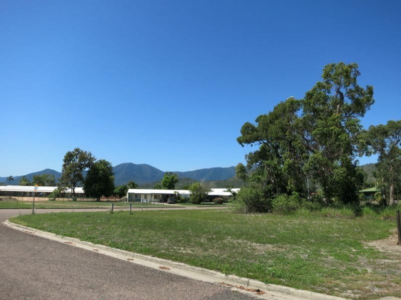 1 Coral Sea Drive, Cardwell QLD 4849