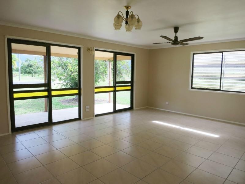 52 Kennedy Creek Road, Kennedy QLD 4816