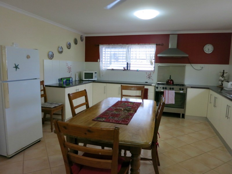 18 Landsdown Street, Cardwell QLD 4849