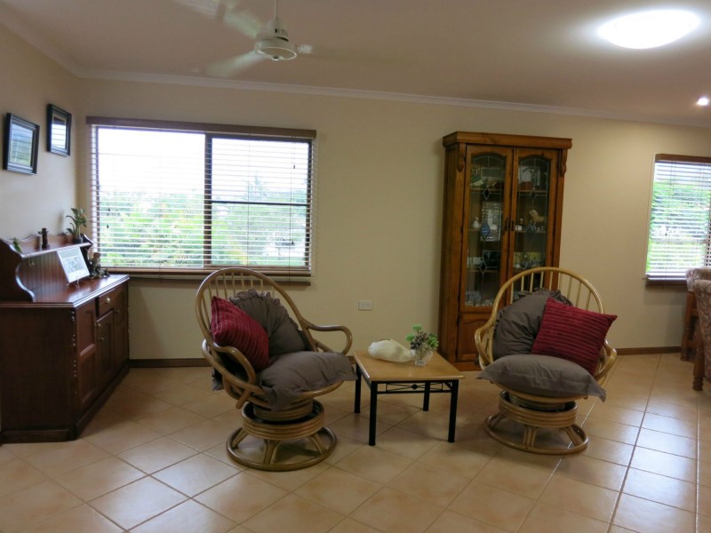 18 Landsdown Street, Cardwell QLD 4849