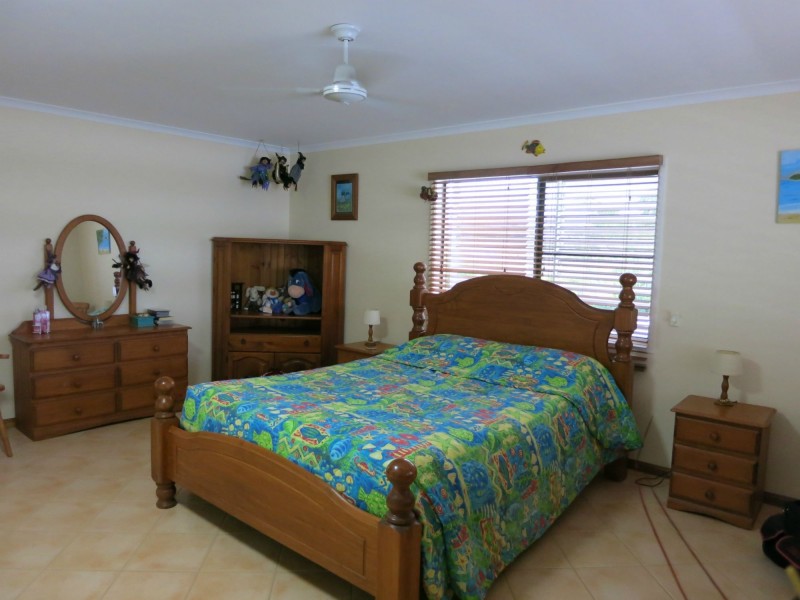 18 Landsdown Street, Cardwell QLD 4849