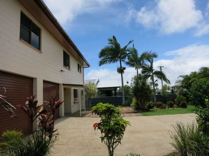 18 Landsdown Street, Cardwell QLD 4849