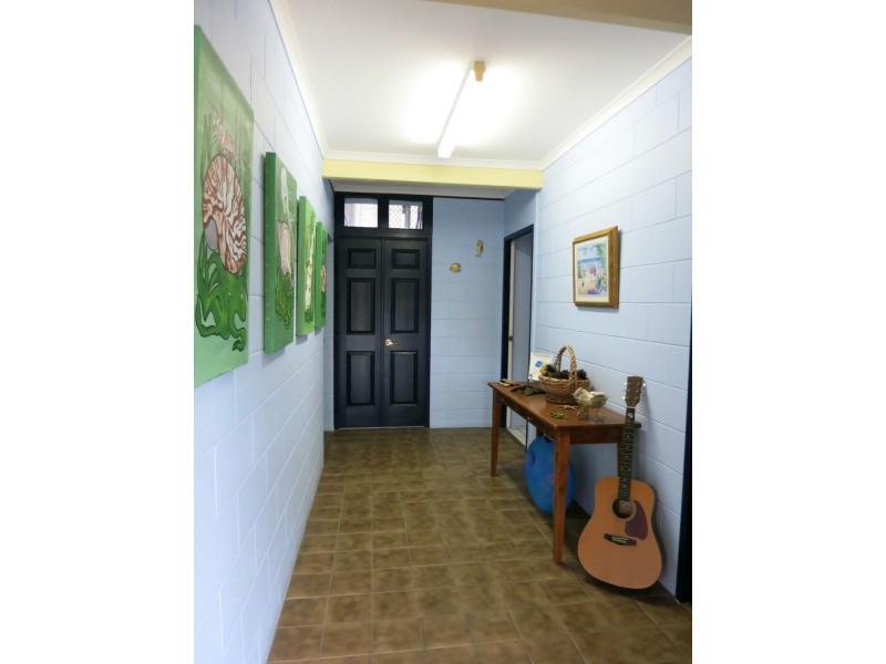 18 Landsdown Street, Cardwell QLD 4849