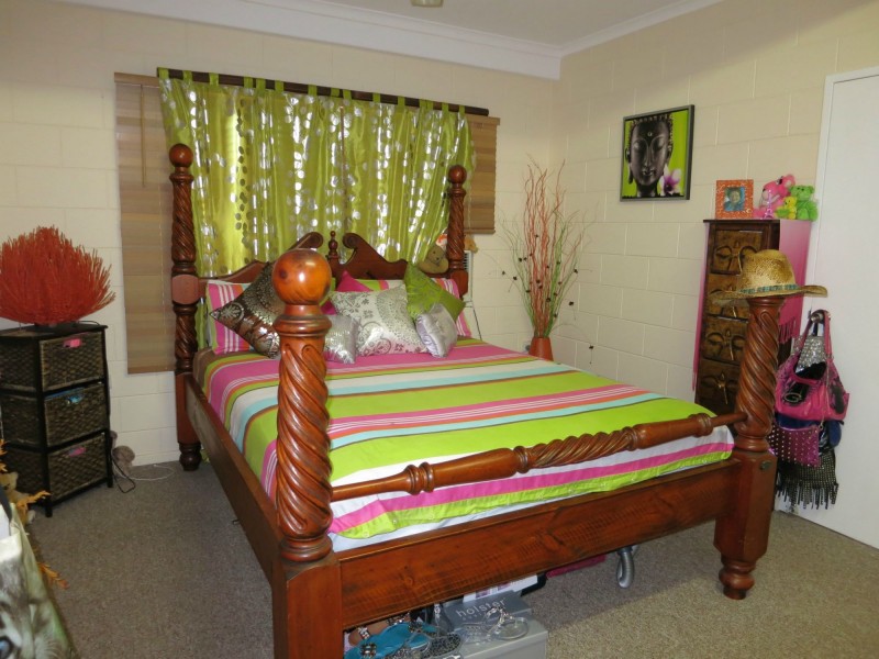 18 Landsdown Street, Cardwell QLD 4849