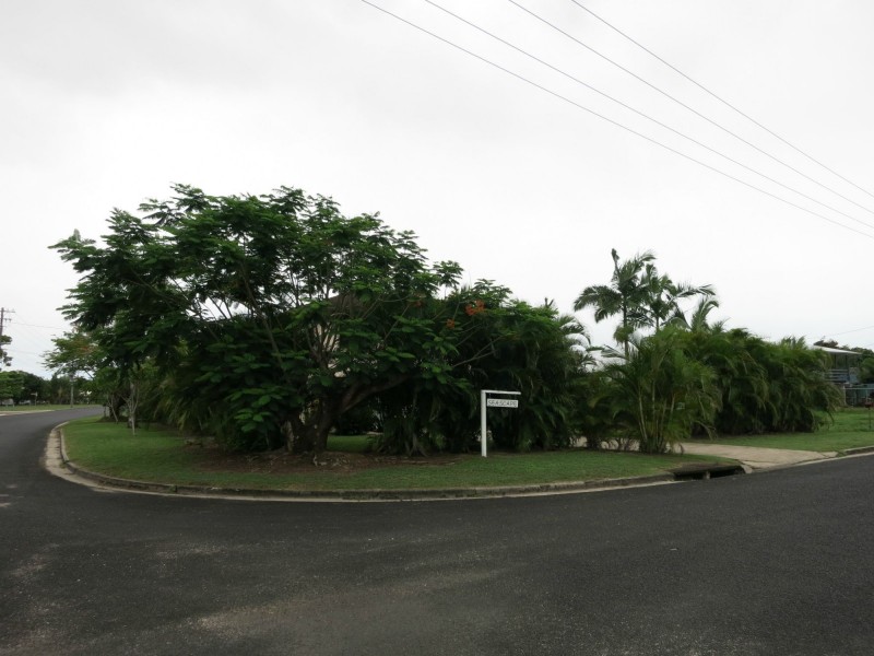 18 Landsdown Street, Cardwell QLD 4849