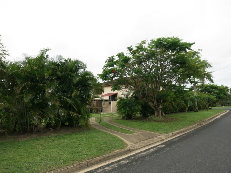 18 Landsdown Street, Cardwell QLD 4849