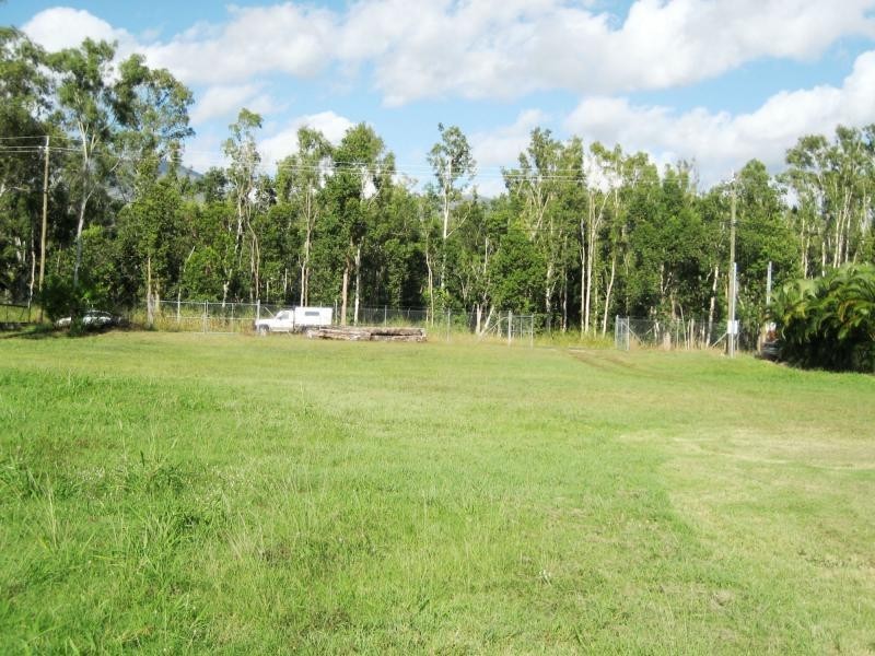 126 Roma Street, Cardwell QLD 4849