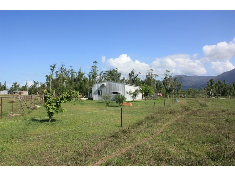 85 Hamilton Road, Carruchan QLD 4816