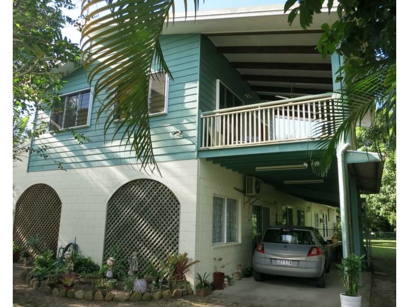 42 Gregory Street, Cardwell QLD 4849