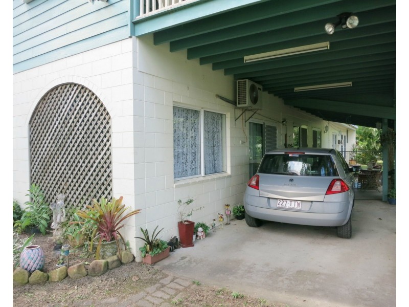 42 Gregory Street, Cardwell QLD 4849