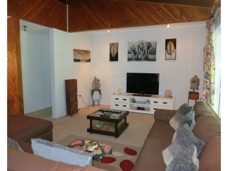 42 Gregory Street, Cardwell QLD 4849