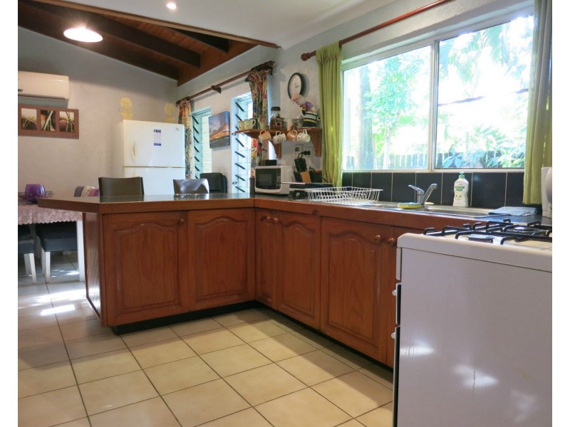 42 Gregory Street, Cardwell QLD 4849