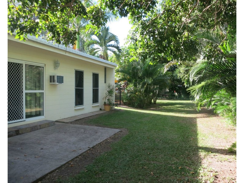 42 Gregory Street, Cardwell QLD 4849