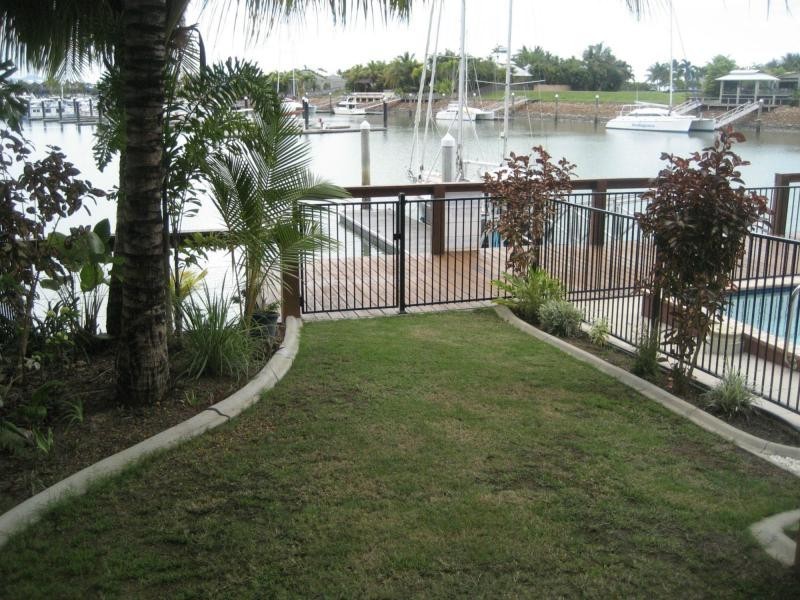 Unit 1/45 Royal Avenue, Cardwell QLD 4849