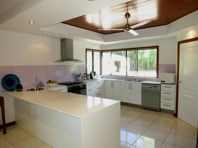 21 Curtis Road, Carruchan QLD 4816