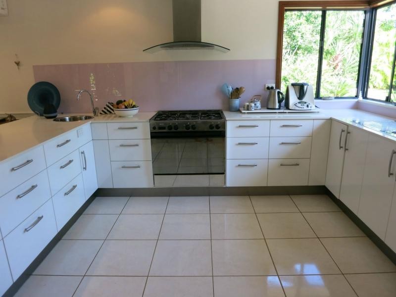 21 Curtis Road, Carruchan QLD 4816