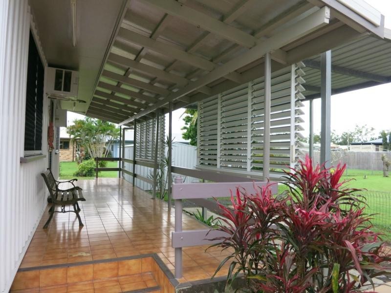 8 Landsdown Street, Cardwell QLD 4849