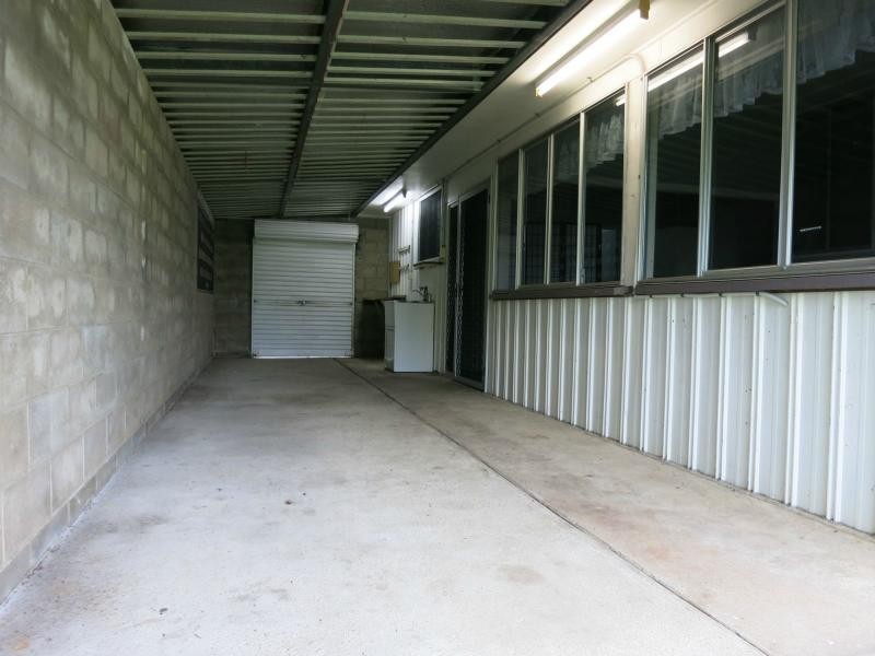 8 Landsdown Street, Cardwell QLD 4849