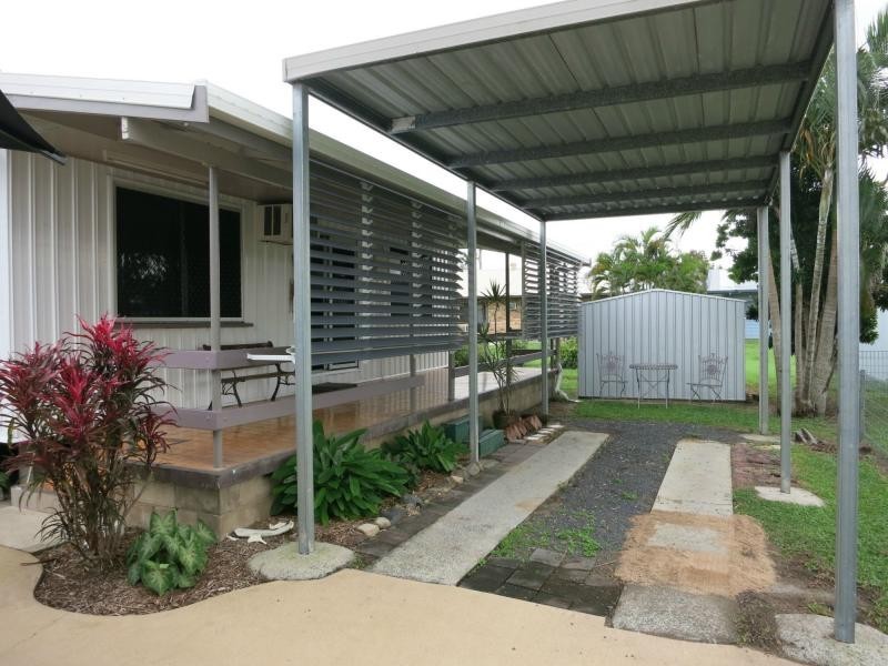 8 Landsdown Street, Cardwell QLD 4849