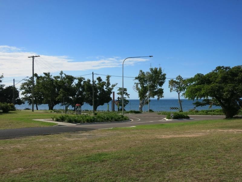 1 Dalrymple Street, Cardwell QLD 4849